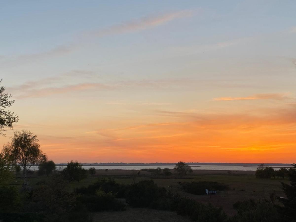 Freistehendes Einfamilienhaus Mit Boddenblick Naehe Ostsee Fuhlendorf  Exterior foto